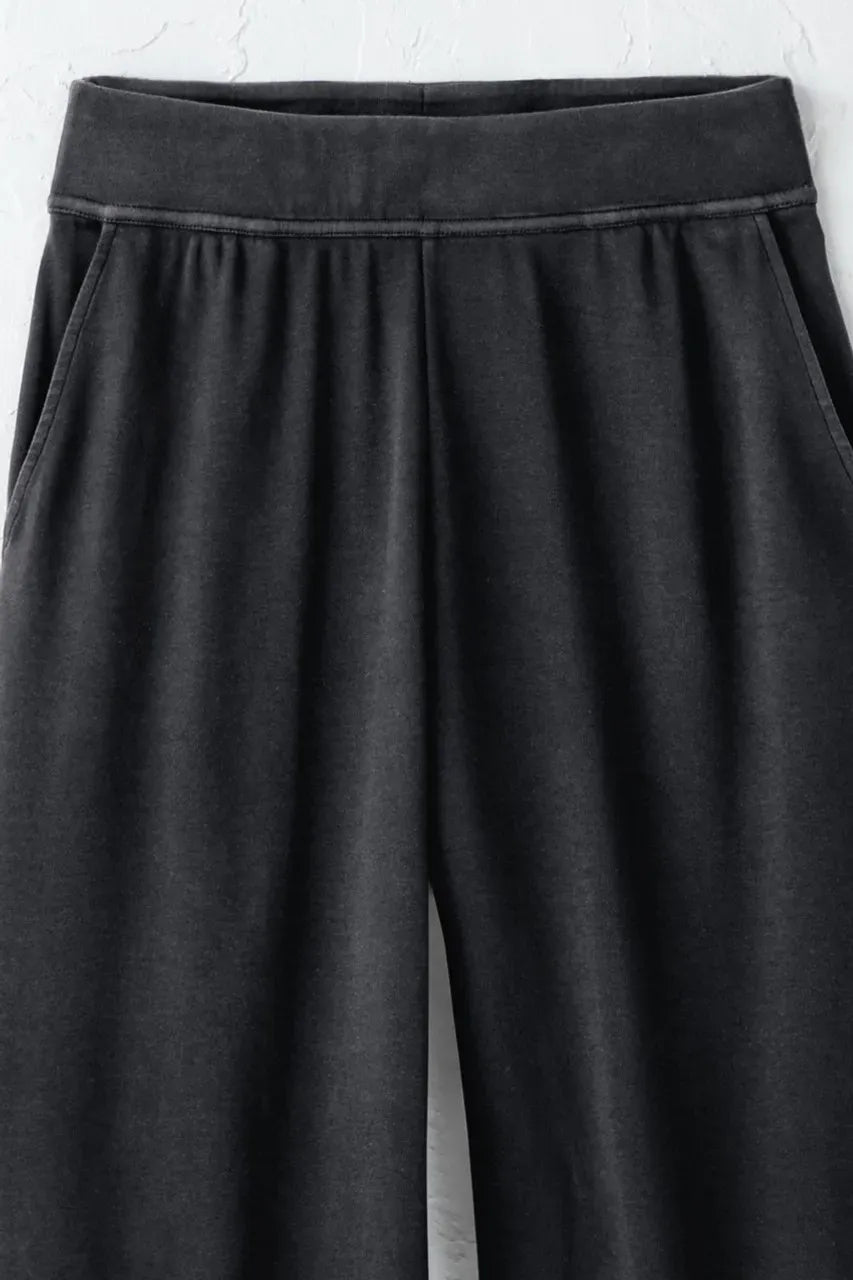 Endless Comfort Wide-Leg Cropped Pants