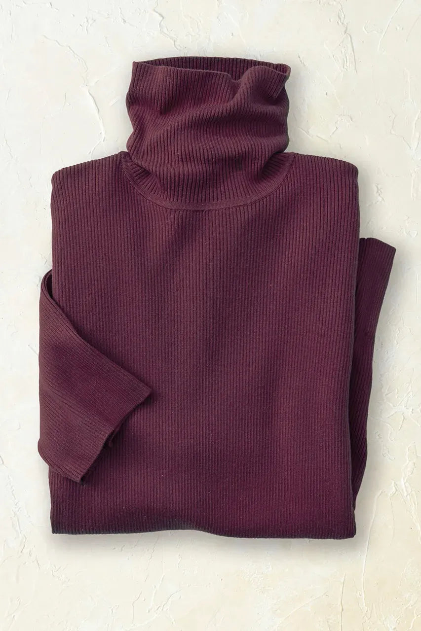 Elbow-Sleeve Ribbed Turtleneck