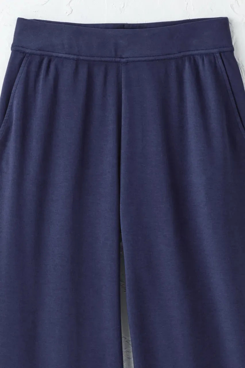 Endless Comfort Wide-Leg Cropped Pants