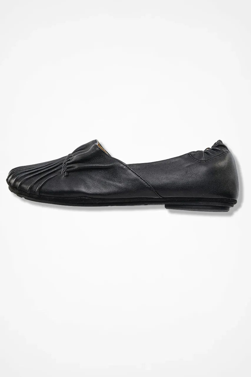Pintuck Leather Flats by Chocolat BluTM
