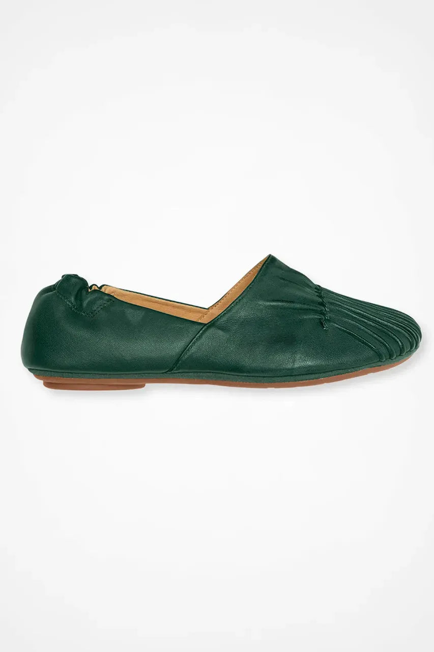 Pintuck Leather Flats by Chocolat BluTM
